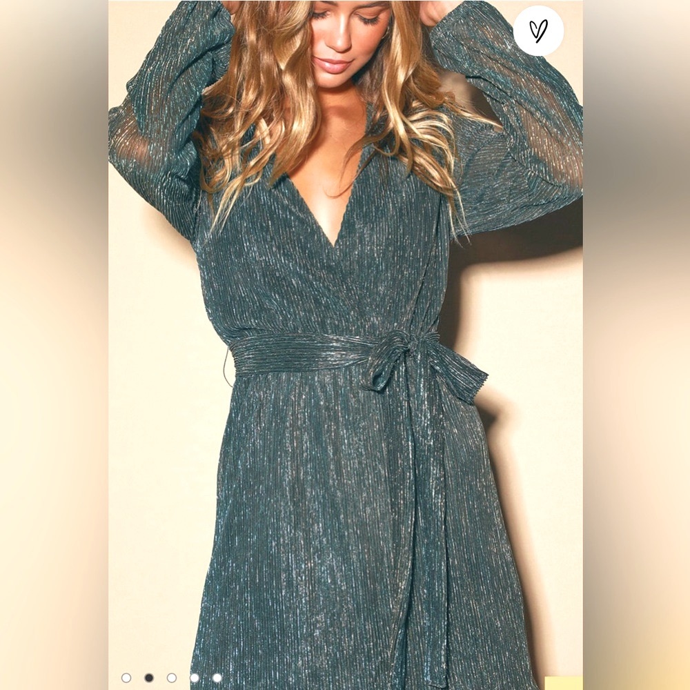 Lulu’s Flirt About It Gold and Teal Blue
Metallic Mini Dress